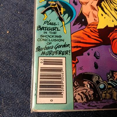"X-MEN" & "BATMAN" COMIC BOOKS