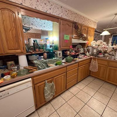Lot 20: Kitchen Items Galore