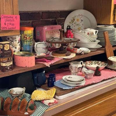 Lot 20: Kitchen Items Galore