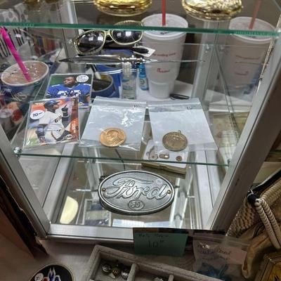 Lot 24: Jewelry Counter Selection