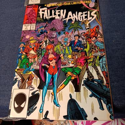 4 COMIC BOOKS