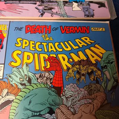 4 COMIC BOOKS (2)