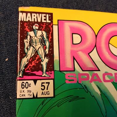 4 COMIC BOOKS (2)