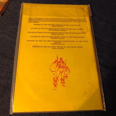 4 COMIC BOOKS (2)