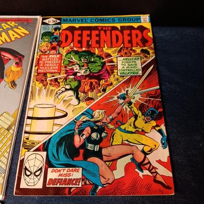 4 COMIC BOOKS (3)