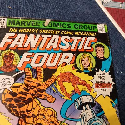 4 COMIC BOOKS (3)