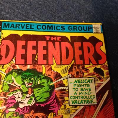 4 COMIC BOOKS (3)