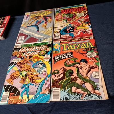 4 COMIC BOOKS (3)