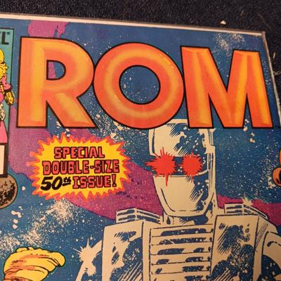 4 COMIC BOOKS (4)