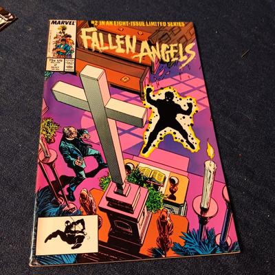 5 COMIC BOOKS