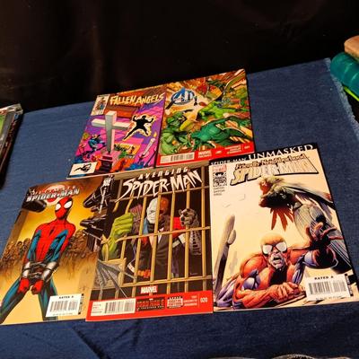 5 COMIC BOOKS