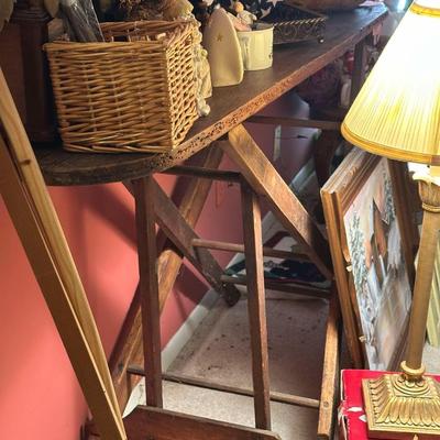 Lot 26: Art, Holiday & More