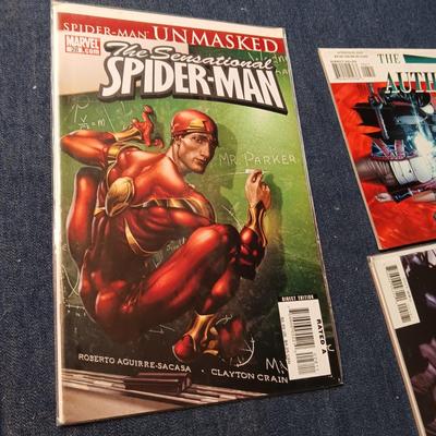 4 COMIC BOOKS (5)