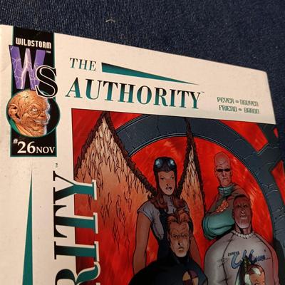 4 COMIC BOOKS (5)