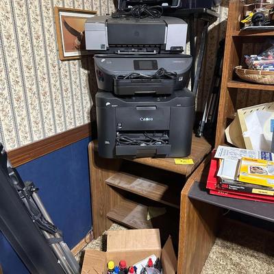 Lot 29: Desk, Electronics & More