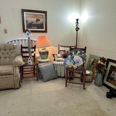 Lot 30: Home Decor, Furniture & More