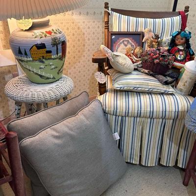 Lot 30: Home Decor, Furniture & More