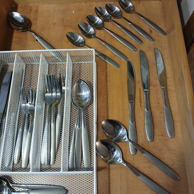 Cambridge stainless Flatware - 20-piece set + extras!