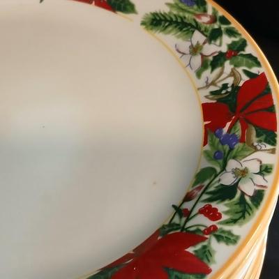 Vintage ceramic dish full of faux grapes and a nice Gibson Christmas poinsettia dish set 24 pieces