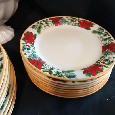 Vintage ceramic dish full of faux grapes and a nice Gibson Christmas poinsettia dish set 24 pieces