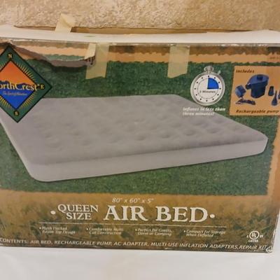 Queen size Air bed 81" x 60" x 5" with large LED flashlight