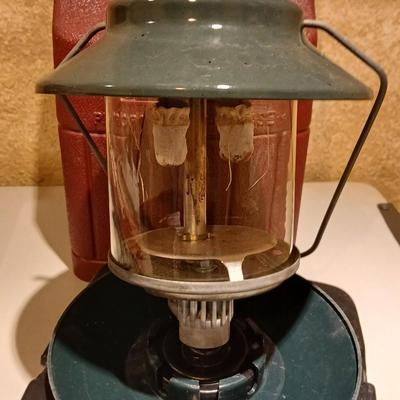 Coleman pressure regulated propane lantern with case