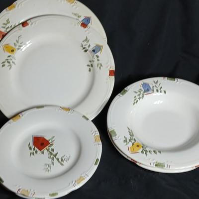 Pfaltzgraff bird house dish set for 2