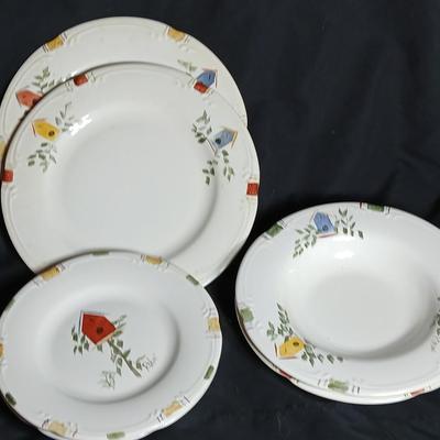 Pfaltzgraff bird house dish set for 2