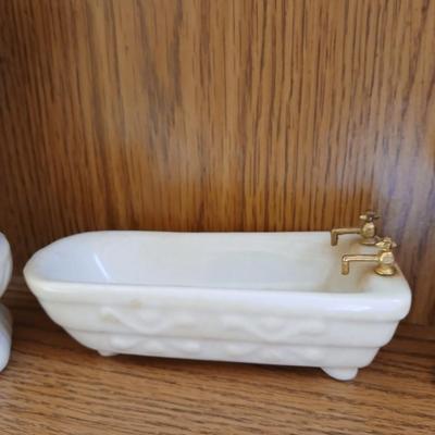 Miniature porcelain sink, tub, and potty, for display or doll house