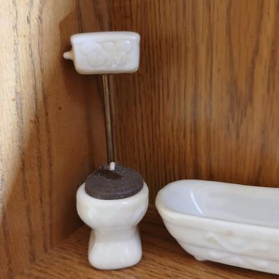Miniature porcelain sink, tub, and potty, for display or doll house