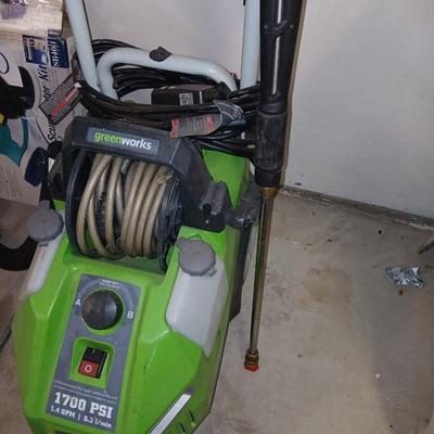 Green works 1700 PSI 1.4 GPM Pressure washer with wand and tips