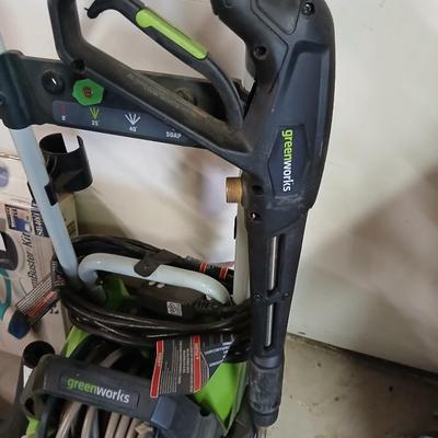 Green works 1700 PSI 1.4 GPM Pressure washer with wand and tips