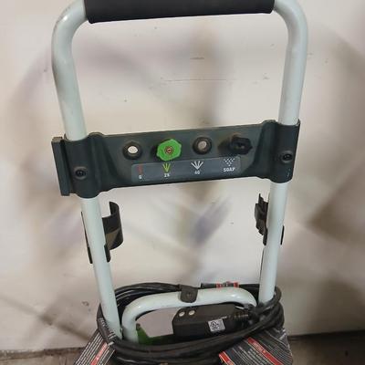 Green works 1700 PSI 1.4 GPM Pressure washer with wand and tips
