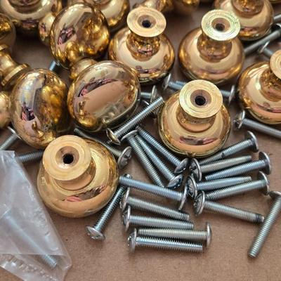 Brass Furniture or Cabinet Knobs Lot