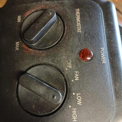 Multi speed fan with Howard Berger Comfort zone ceramic heater
