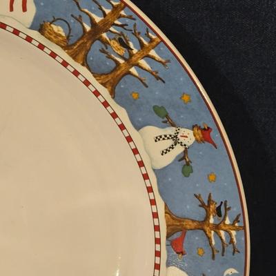 Sakura Snowmen Dinner Plates (4) and 2 Tier Stand