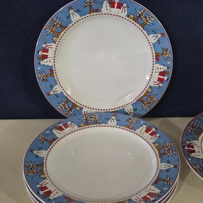 Sakura Snowmen Dinner Plates (4) and 2 Tier Stand