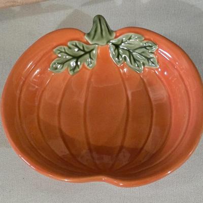 New in the Box Pampered Chef Pumpkin Small Plate