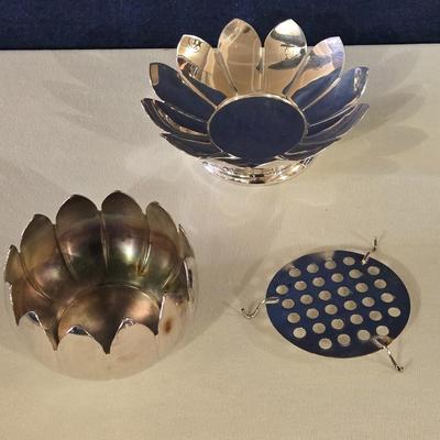 Leonard Silver Plate Flower Frog Set