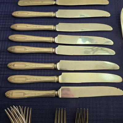 W.M. Rogers Silverplate Flatware Set