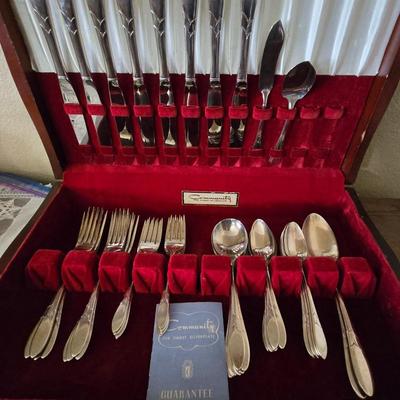 Community Silverplate Flateware Set with Box