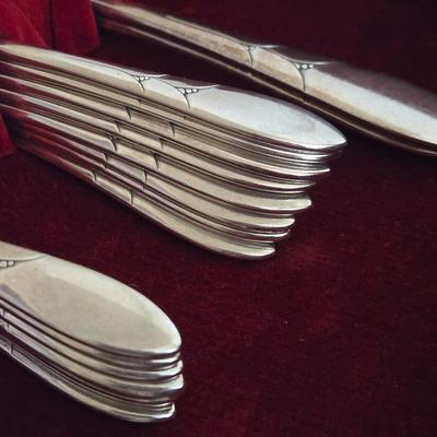 Community Silverplate Flateware Set with Box