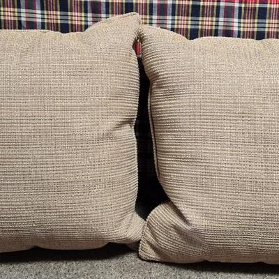 (2) Decorative Pillows