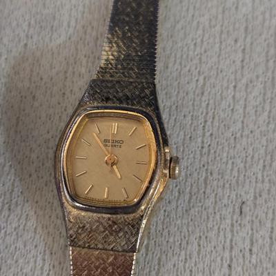 Ladies Gold Tone Seiko and Men's Gold Tone Citizen Watch