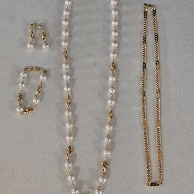 Gold Tone & Faux Pearl Set & Gold Tone Necklace