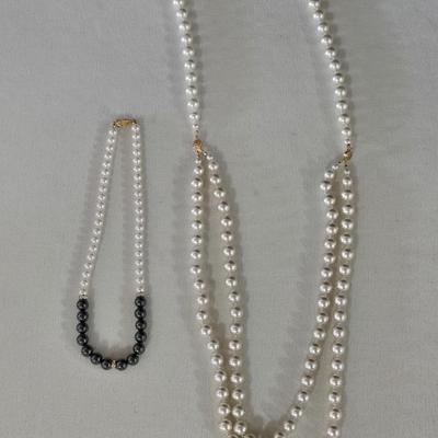 Pearl Necklaces Lot