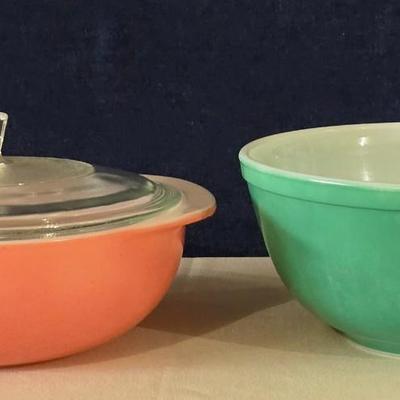 (2) Vintage Pyrex Bowls and 1 lid