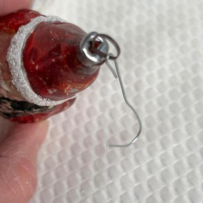 Lot 352 Vintage ornaments #43