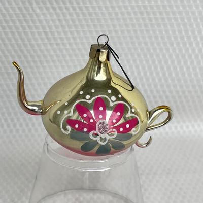 Lot 357 Teapot ornament