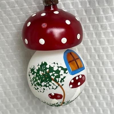 Lot 361 Cute Mushroom House ornament